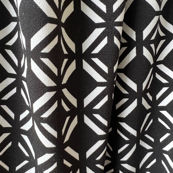 White House Black Market Halter Neck top - Size Small - Picture 6 of 16